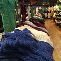 8/31/2016에 brian m.님이 Aran Sweater Market에서 찍은 사진