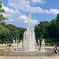 Photo taken at Rosengarten mit Wasserfontäne by Marek H. on 6/22/2019