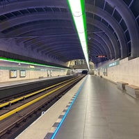 Photo taken at Metro =A= Nemocnice Motol by Marek H. on 10/27/2022