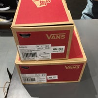 vans klcc