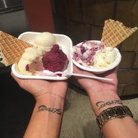 8/3/2016에 Elizabeth J.님이 Jeni&amp;#39;s Splendid Ice Creams에서 찍은 사진
