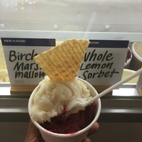 6/7/2016 tarihinde Elizabeth J.ziyaretçi tarafından Jeni&amp;#39;s Splendid Ice Creams'de çekilen fotoğraf