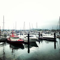รูปภาพถ่ายที่ Puerto Deportivo Marina Del Cantabrico โดย Pablo J. เมื่อ 7/21/2013