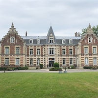 Foto tirada no(a) Najeti Hôtel Château Tilques por Geert B. em 7/20/2018
