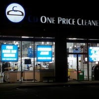 Photo taken at CD One Price Cleaners by Brucy_b on 10/27/2012