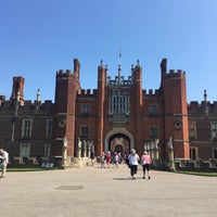 Photo taken at Hampton Court Riverside by Torkan A. on 5/6/2018