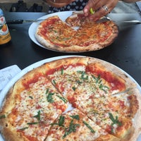 8/24/2016 tarihinde Clara V.ziyaretçi tarafından Del Popolo Pizza'de çekilen fotoğraf