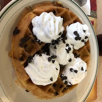 Das Foto wurde bei The Waffle Shop von Earl H. am 12/20/2018 aufgenommen