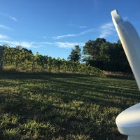 Foto tirada no(a) Black Birch Winery por Adam L. em 9/11/2016