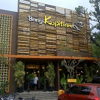 Photo taken at Bangi Kopitiam by Yonatan G. on 12/4/2012