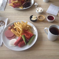 Photo taken at Taş cafe by Seçkin D. on 3/11/2017