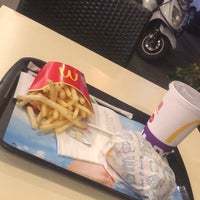 Photo taken at McDonald&amp;#39;s by Ahmet E. on 9/7/2019