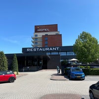 Photo taken at Restaurant Van der Valk Hotel Zwolle by Germar B. on 7/7/2023
