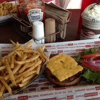 Photo taken at Smashburger by Raylson R. on 6/5/2013