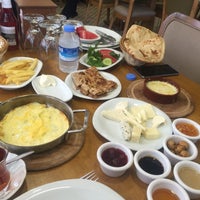 Photo taken at Ovalı Konya Mutfağı by Repla on 7/24/2016