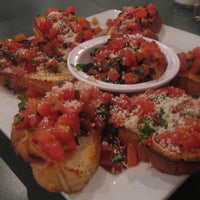 Снимок сделан в Carolina&amp;#39;s Italian Restaurant - Garden Grove пользователем Chad A. 10/6/2012