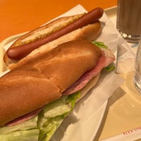 Photo taken at Doutor Coffee Shop by 赤 飯. on 3/12/2022