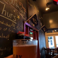 Photo taken at HomeSlyce Pizza Bar by Joe S. on 5/20/2019