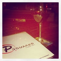 Foto tomada en P Squared Wine Bar  por Jon T. el 11/13/2012