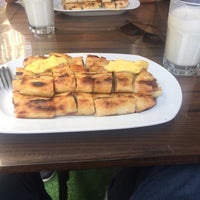 Foto scattata a Meşhur Pide Restaurant da Yasin il 7/26/2016