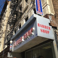 Foto scattata a Manhattan Barber Shop da Blake L. il 3/27/2013