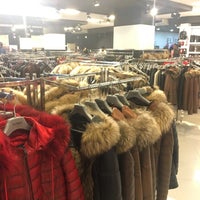 Foto diambil di Elibol Leather and Fur oleh N.h.istanbul pada 10/17/2018