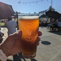 Foto tirada no(a) San Juan Island Brewing Company por Robert W. em 8/18/2022