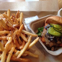 Foto scattata a City Burger da Ririe A. il 6/1/2014