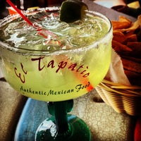 Foto diambil di El Tapatio Mexican Restaurant oleh Heather S. pada 7/23/2013