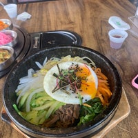 Photo taken at BiCol | 빛골 Restaurante Coreano by Luana C. on 1/21/2023