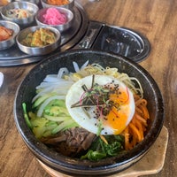 Photo taken at BiCol | 빛골 Restaurante Coreano by Luana C. on 1/21/2023