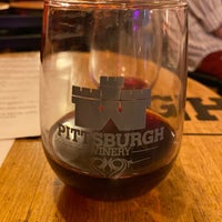 Foto tomada en Pittsburgh Winery  por Ryan D. el 7/16/2021