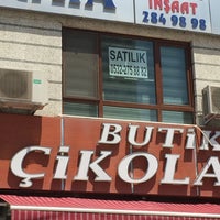 Photo taken at Butik Çikolata by İzzet S. on 5/17/2016