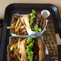 Photo taken at Burger Shack by Milagros G. on 12/24/2015