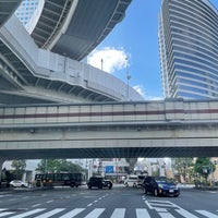 Photo taken at Hatsudai Intersection by コミネ レ. on 5/22/2022