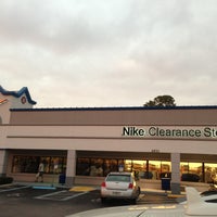 Nike Clearance - Shoe Store in