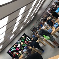 Photo taken at Apple Yorkdale by Nima M. on 9/17/2018