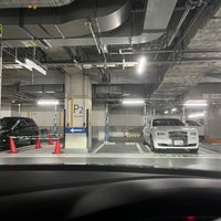 Photo taken at Tokyo Midtown Parking Lot by ゆたー ㅤ. on 10/26/2021