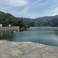 Photo taken at Lake Okutama by ゆたー ㅤ. on 4/20/2024