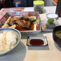 Photo taken at 魚河岸 丸天 卸団地店 by Tsuneyoshi S. on 9/1/2019