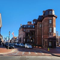 Photo taken at Historic Inns of Annapolis by Dan B. on 11/21/2022