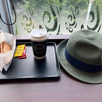 Photo taken at Tully&amp;#39;s Coffee by しんぽん S. on 8/11/2023
