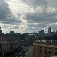 Photo taken at Fountain Square Rooftop Restaurant by Khalid on 5/12/2023