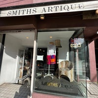 Photo taken at SMITHS ARTIQUE by Susanna S. on 5/2/2023