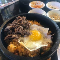 10/13/2019 tarihinde Cassie M.ziyaretçi tarafından Stone Korean Kitchen'de çekilen fotoğraf