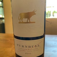 Foto tirada no(a) Turnbull Wine Cellars por Cassie M. em 9/3/2021