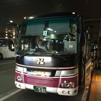 Photo taken at Nishitetsu Tenjin Expressway Bus Terminal by ヾ(ΘェΘ)ぱんだ☆ on 8/13/2016