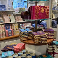 Photo taken at Buckingham Palace Shop by Londoner ا. on 5/2/2022