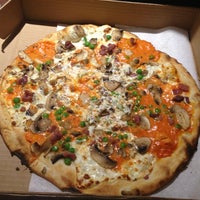 Снимок сделан в Goodfella&amp;#39;s Pizza &amp;amp; Restaurant пользователем Anon 8/4/2013