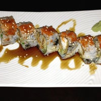 8/9/2013 tarihinde Kevinziyaretçi tarafından Blue Grotto Sushi Tapas &amp;amp; Bar'de çekilen fotoğraf